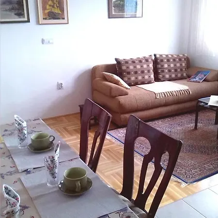 Zdenka דירה טרוגיר