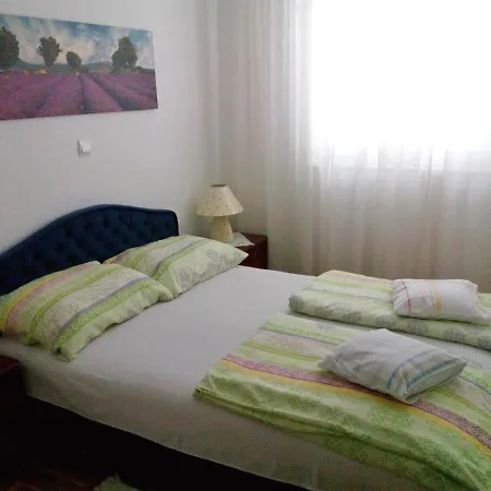 Zdenka Apartment *